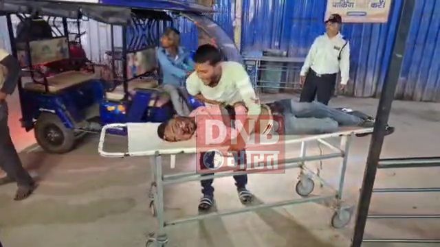 बेगूसराय में ट्रक की ठोकर से मोटरसाइकिल सवार युवक की दर्दनाक मौत, आक्रोशित लोगों ने करीब एक घंटे एनएच 31 सड़क को किया जाम 4