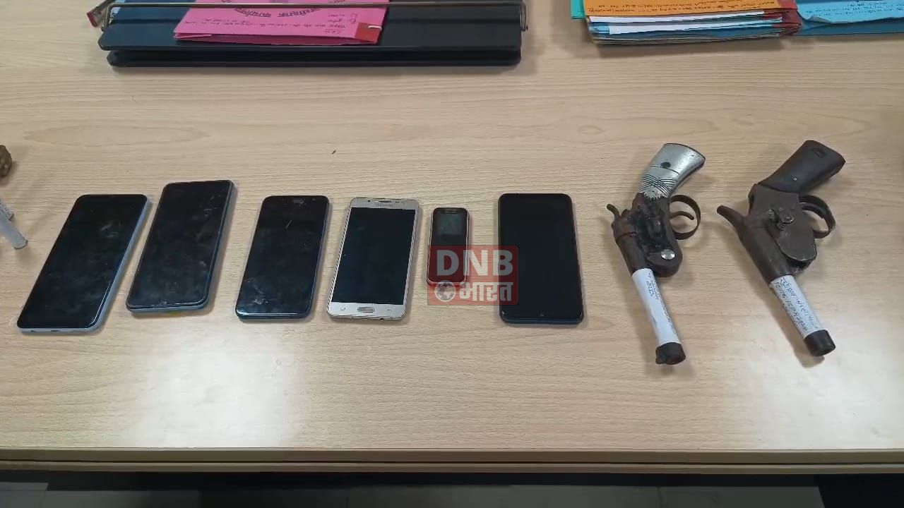 नालंदा:अंतर जिला तरकटवा चोर गिरोह का किया पर्दाफाश, 30 बंडल बिजली की तार,तीन हथियार,7 कारतूस,तीन कटर,10 पुड़िया ब्राउन शुगर बरामद,आठ अभियुक्त गिरफ्तार 2