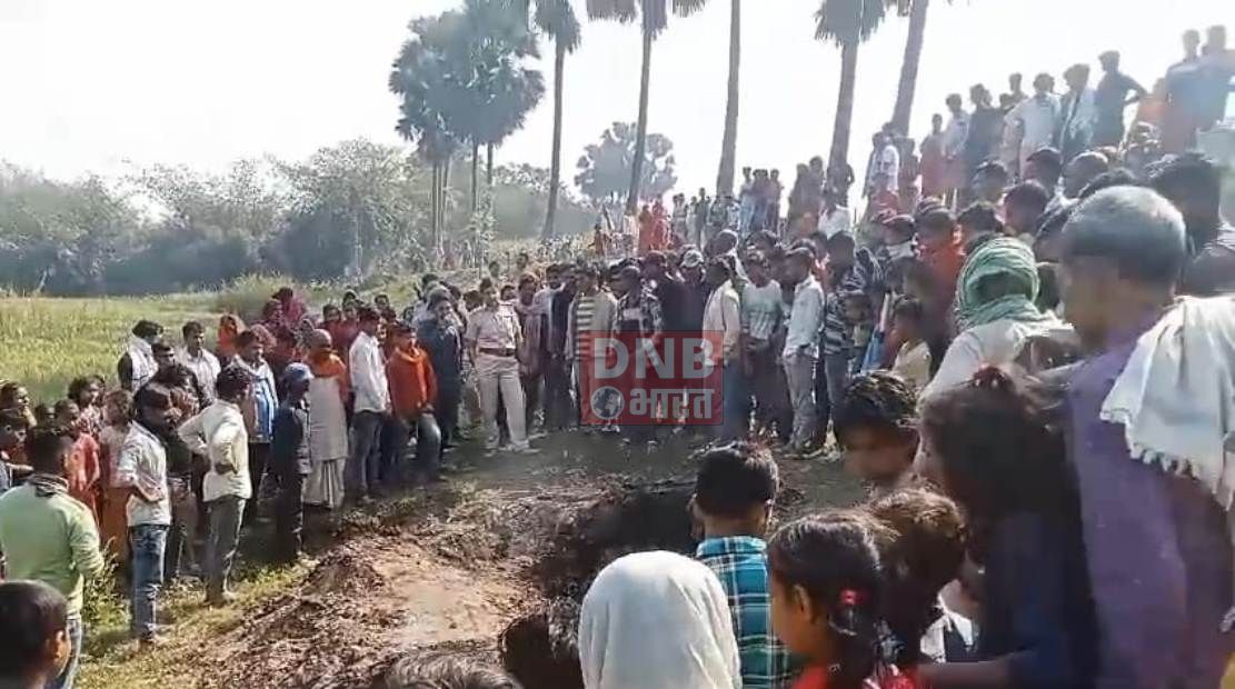 समस्तीपुर: नवविवाहिता को फांसी लगाकर हत्या का मामला आया सामने, हत्या के बाद शव जलाने के दौरान पुलिस ने शव को किया बरामद, परिजन फरार 3