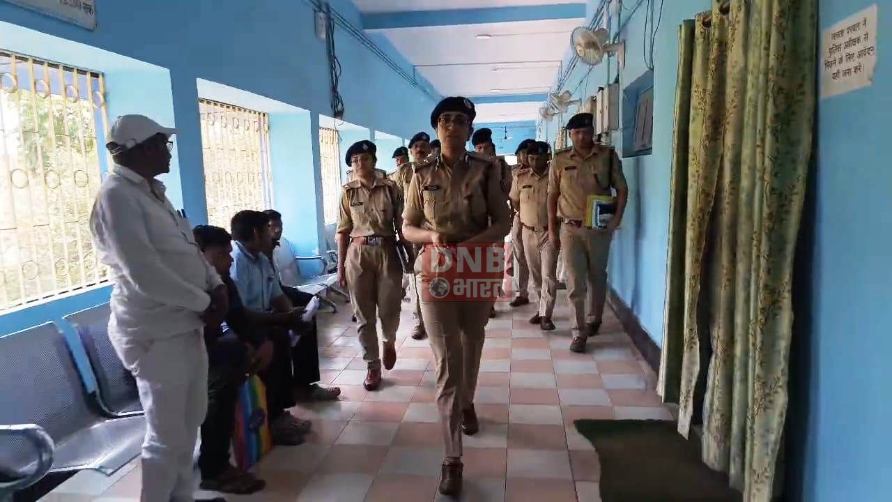 आईजी गरिमा मलिक पहुंचे बिहार शरीफ, पुलिस अधीक्षक अशोक मिश्रा एवं जिले के अन्य पुलिस उपधीक्षकों के साथ होली, रमजान,लोकसभा चुनाव को लेकर की बैठक 3