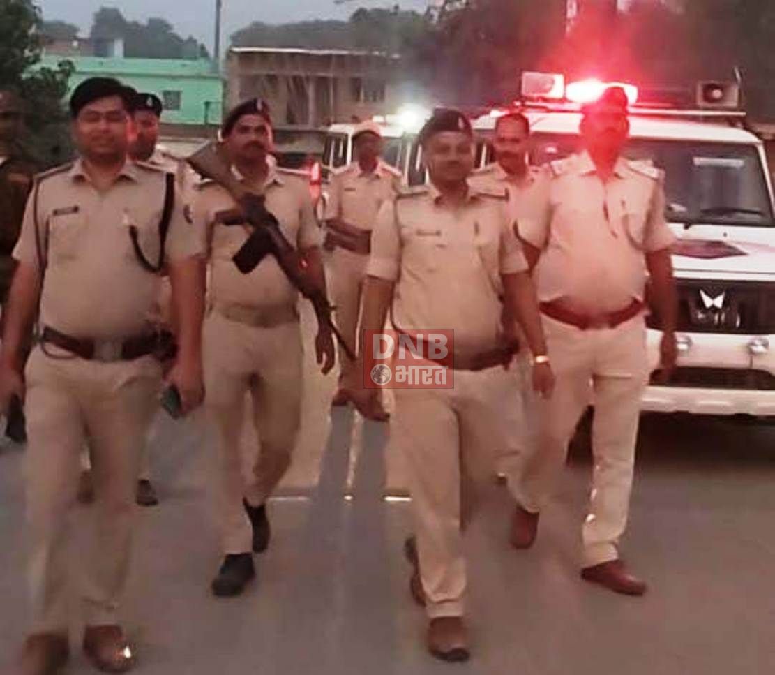 लोकसभा चुनाव व होली को लेकर भगवानपुर पुलिस ने फ्लैग मार्च निकालकर असमाजिक तत्वों को दिया कड़ा संदेश 2