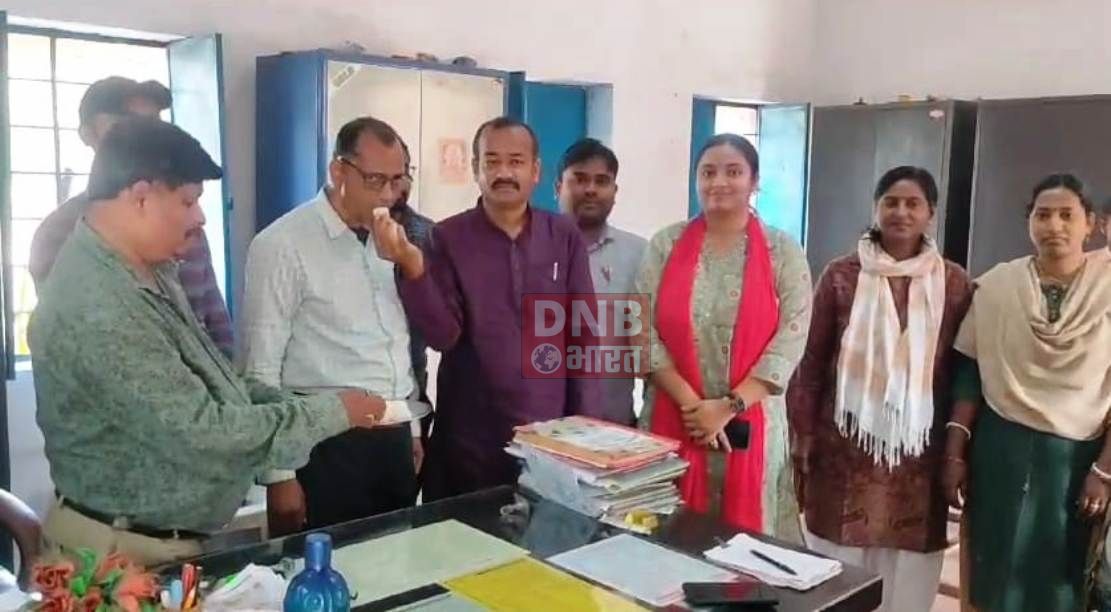 नालंदा जिले के नगरनौसा प्रखंड के उच्च विद्यालय भोभी की छात्रा साना कुमारी बिहार बोर्ड इंटर साइंस की परीक्षा में 475 अंक लाकर पाया चौथा स्थान, परिवार वालो में खुशी 2