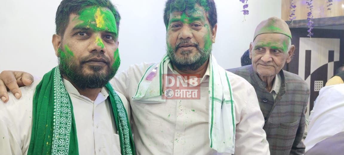 होली मिलन पर सम्मानित किये गये पत्रकार एवं सामाजिक कार्यकर्ता 3