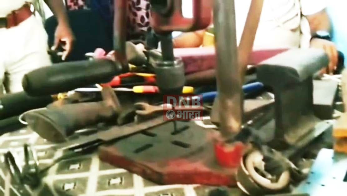 खगड़िया में मिनी गन फैक्ट्री का हुआ पर्दाफास, हथियार बनाने वाले कई अवैध सामान बरामद, एक तस्कर गिरफ्तार 2