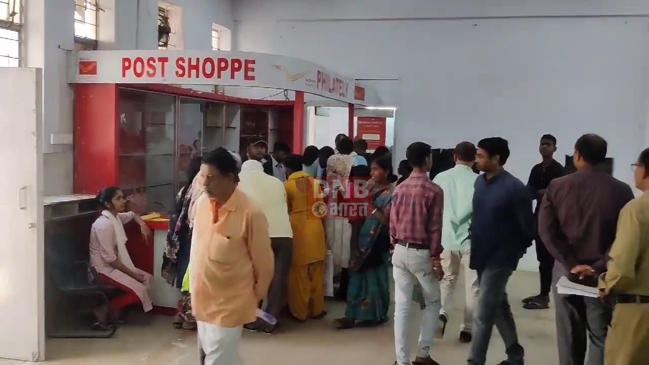 चुनाव को लेकर डाक विभाग की पहल, डाक पत्रों में चुनाव का पर्व देश का गर्व का स्टांप मोहर लगाकर कंसीलेशन किया जा रहा है वितरित 2
