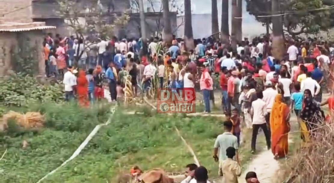 समस्तीपुर: बिजली की शोर्ट सर्किट से लगी आग, ग्यारह घर समेत लाखो रुपये की संपत्ति जलकर राख, चार मवेशी भी झुलसे 3