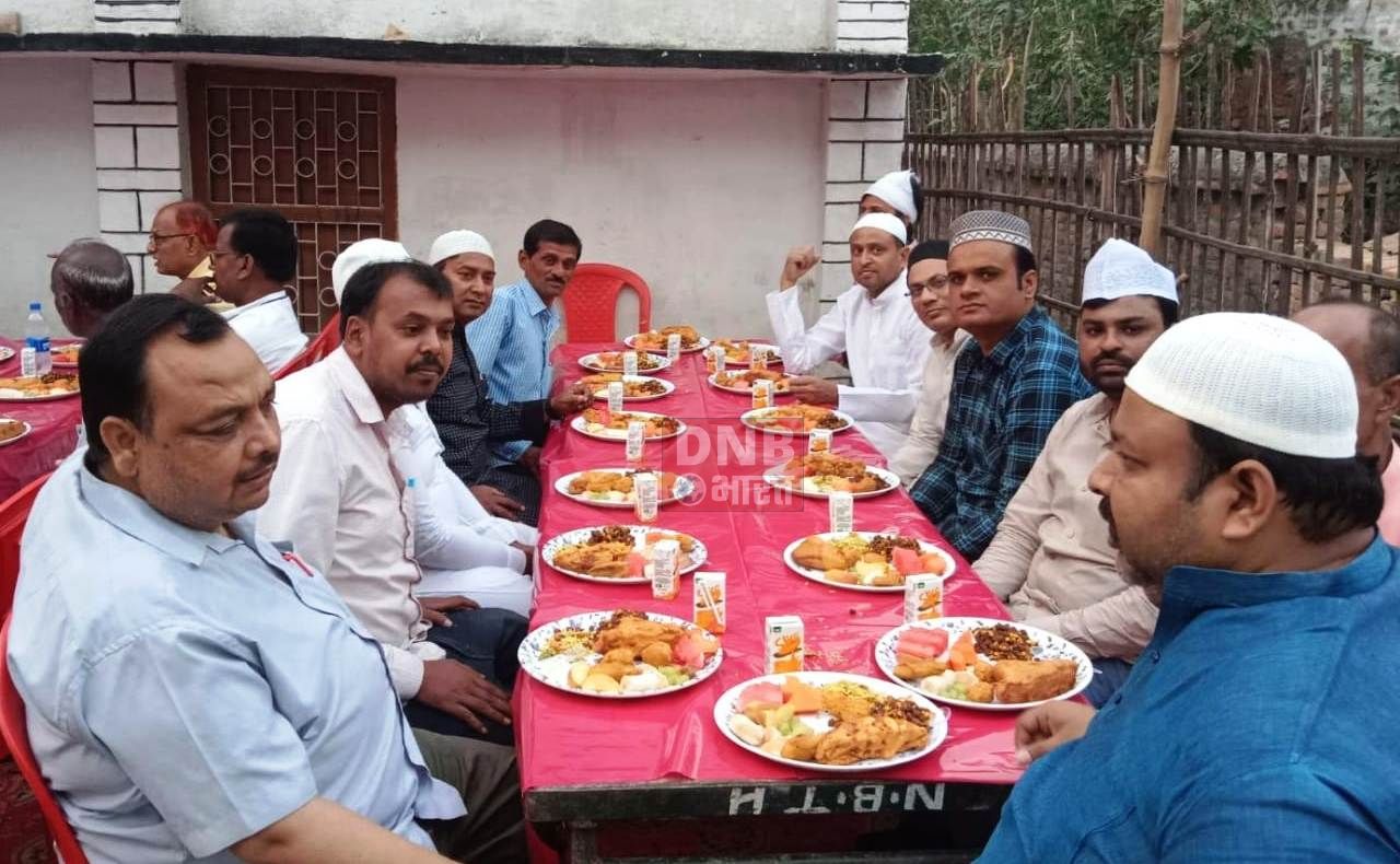 समस्तीपुर: जितवारपुर फरपुरा स्थित युसूफ परिसर में दावत-ए-इफ्तार का किया गया आयोजन 3