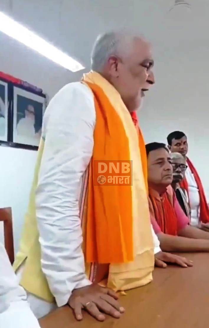 अश्विनी चौबे का टिकट कटने के बाद एक वीडियो सोशल मीडिया पर तेजी से हो रहा है वायरल, जिसमें चौबे कहते दिखाई दे रहे हैं कि 'बक्सर में मैं ही रहूंगा, अभी नामांकन बाकी है 2