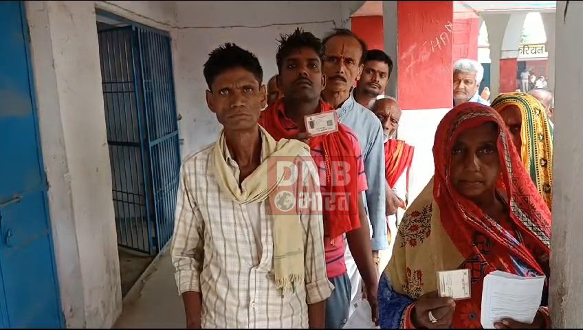 समस्तीपुर व उजियारपुर में लोकसभा चुनाव के तहत कड़ी सुरक्षा व्यवस्था के बीच सुबह सात बजे से मतदान शुरू 2