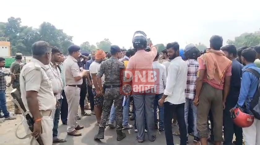 बेगूसराय में तेज रफ्तार ट्रक ने एक साइकिल सवार युवक को कुचला, युवक की घटनास्थल पर ही दर्दनाक मौत, मौत से आक्रोशित लोगों ने एनएच 31 को जाम कर जमकर किया हंगामा 2
