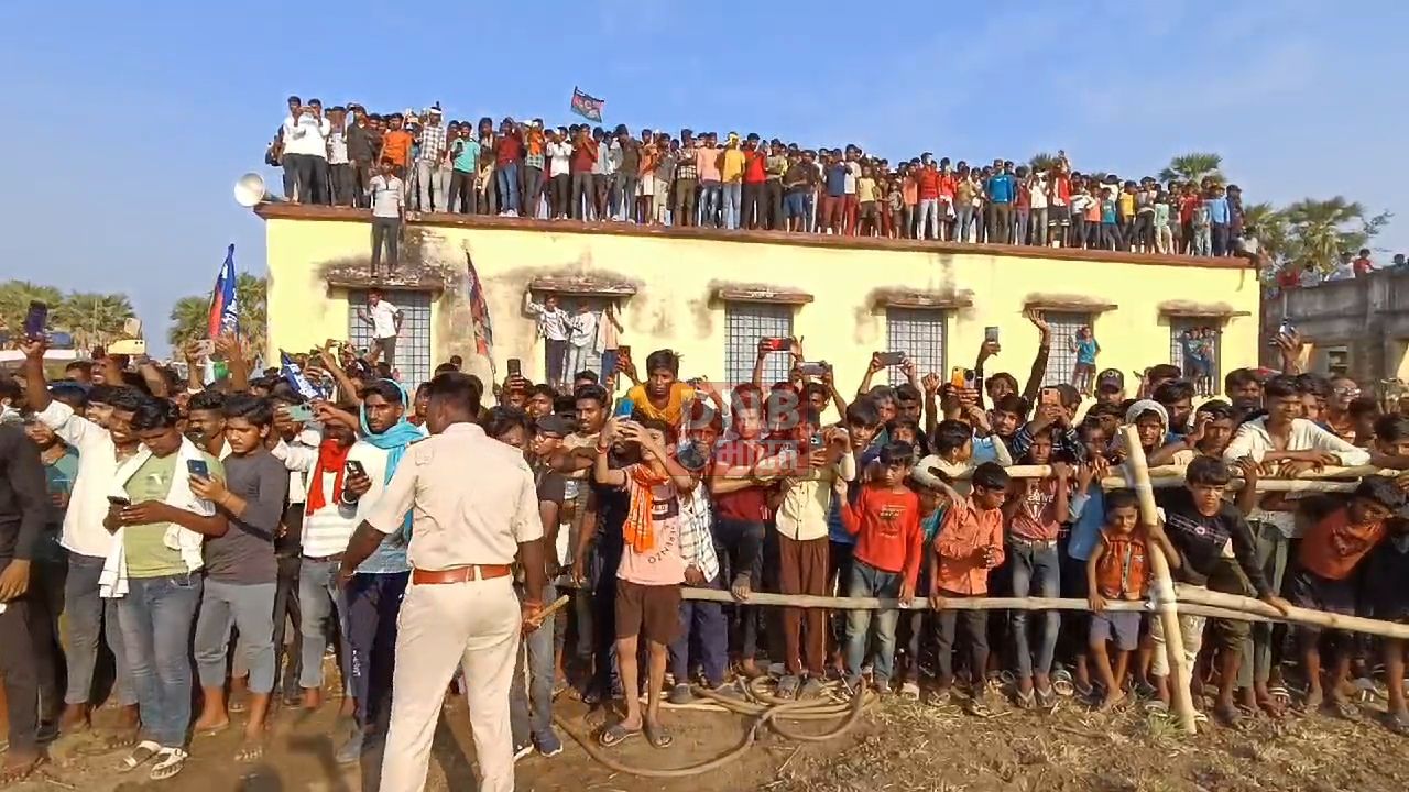 नालंदा: हिल्सा में लोजपा सुप्रीमो चिराग पासवान ने किया जनसभा को संबोधित, एनडीए प्रत्याशी कौशलेंद्र कुमार के पक्ष में मांगा वोट 4