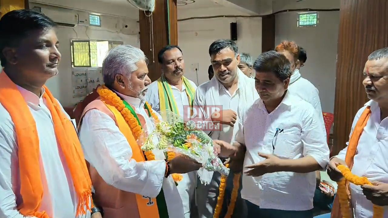 जवान व्यक्ति के कमर में दर्द होना अच्छी बात नहीं है उनका भी बोरिया बिस्तर बंधाने वाला है - मंत्री प्रेम कुमार 3