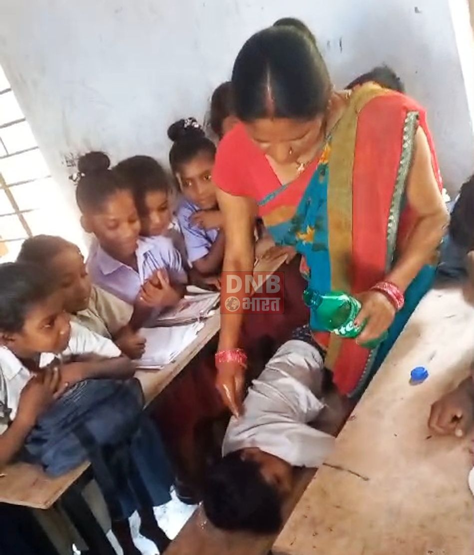 बछवाड़ा में भीषण गर्मी के बीच अचानक एक दर्जन से अधिक छात्रा हुए बेहोश, स्कूल परिसर मेंरहा अफरा- तफरी का माहौल 3