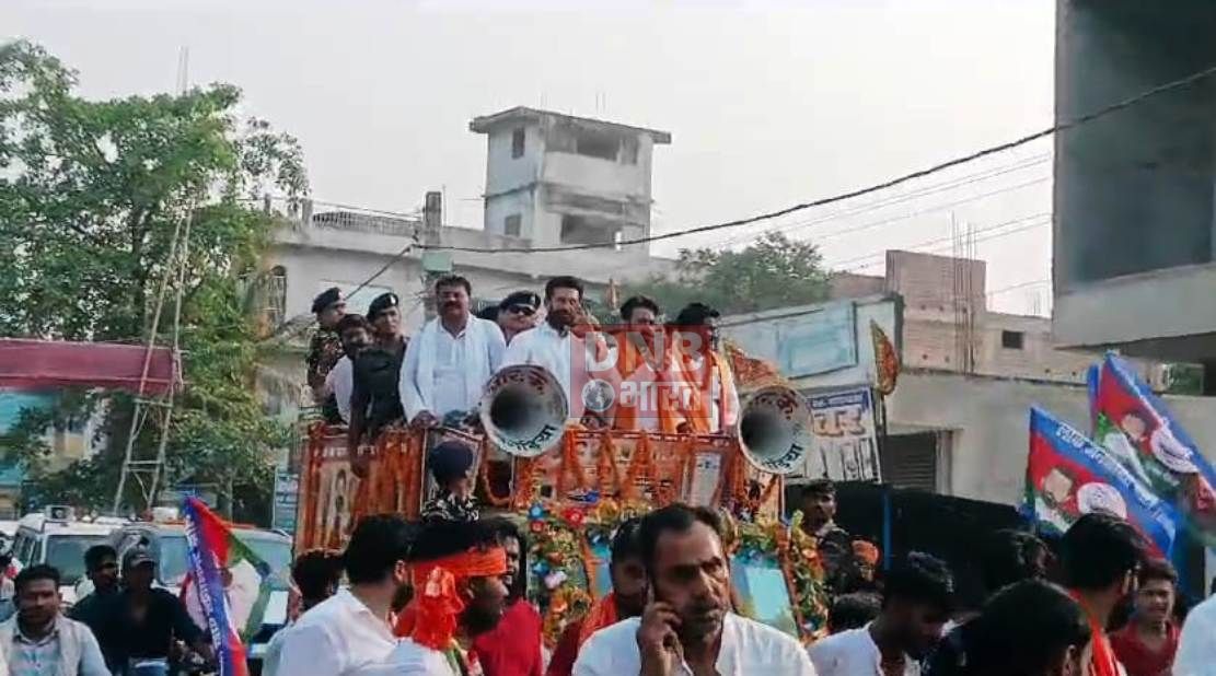 चिराग पासवान ने खगड़िया में रोड शो कर प्रत्याशी राजेश वर्मा के पक्ष वोट देने की अपील किया 2