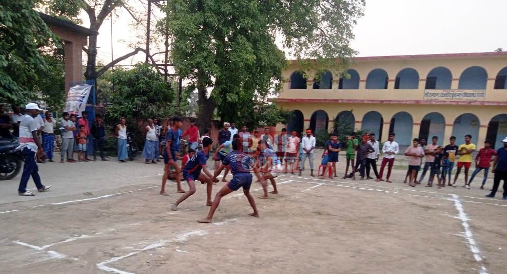बछवाड़ा के रानी गांव में कबड्डी मैच आयोजित कर लोगो को किया गया मतदान के लिए जागरूक 3