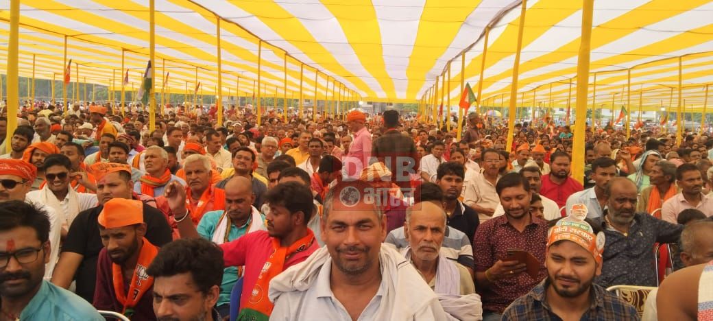 बिहार में लालू कांग्रेस के राज में बिहार में नक्सलवाद, आतंकवाद सिर चढ़कर बोल रहा था, अब हम सब लालटेन युग में नहीं जाना चाहते हैं - योगी आदित्यनाथ 3