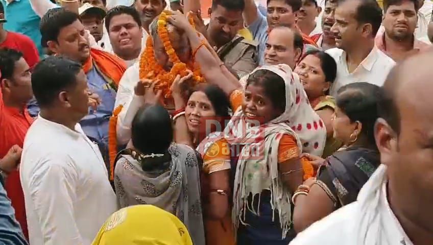 नालंदा सांसद ने कई गावों में किया जनसंपर्क, लोगो से अपने विकास कार्यों को बताया 3