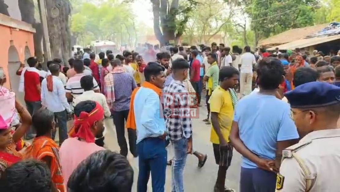 अनियंत्रित ट्रैक्टर ने छात्र को कुचला,छात्र की मौत, अक्रोशितो ने आगजनी कर किया सड़क जाम 3