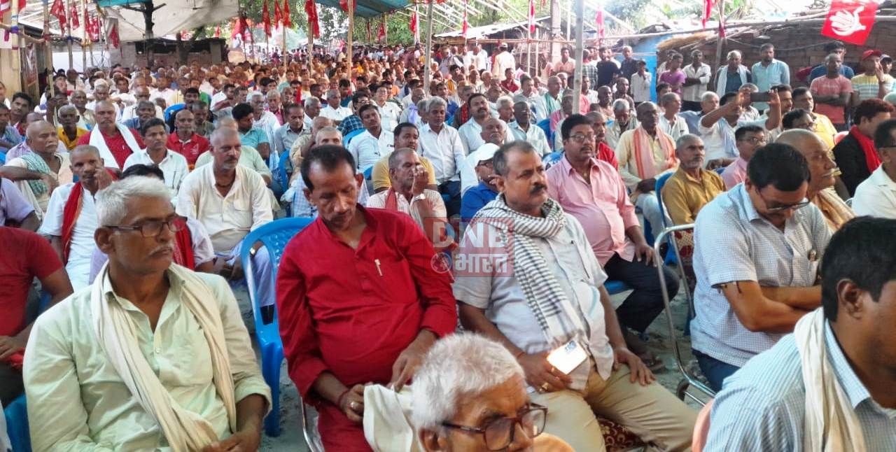 तेघड़ा में दिवंगत भाकपा नेता को दी गई भावभीनी श्रद्धांजलि 4