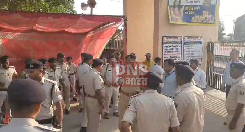 बेगूसराय में कड़ी सुरक्षा के बीच मतगणना शुरू, मतगणना केंद्र पर समर्थको की जुटी भीड़ 2
