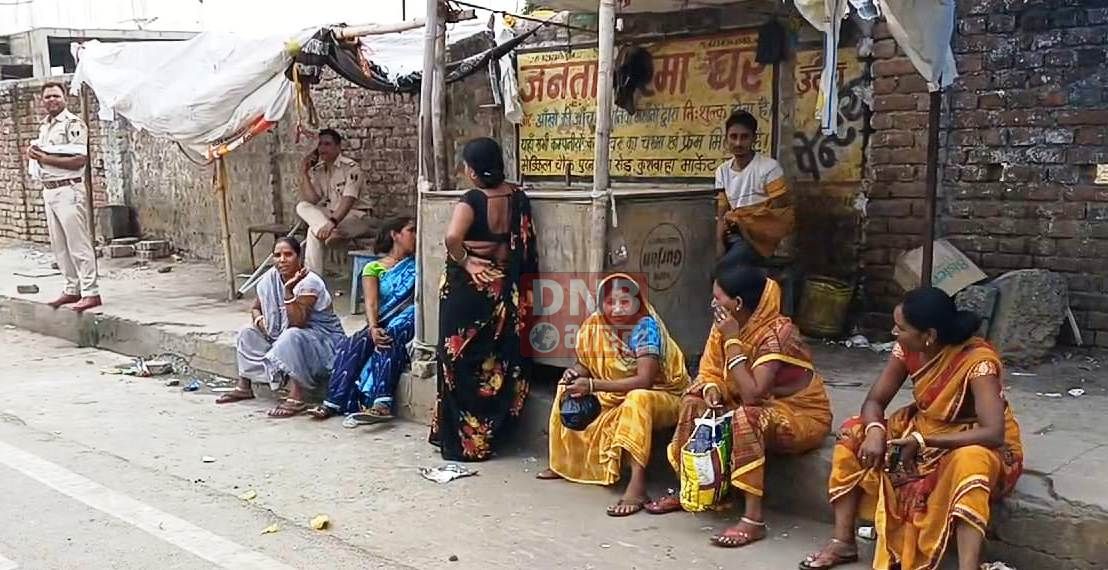 नालंदा: पावापुरी मेडिकल कॉलेज में पिछले तीन दिनों से तालाबंदी से परेशान लोगो ने किया पथराव, दो जख्मी, ताला तोड़ जबरन परिसर में हुए दाखिल 2