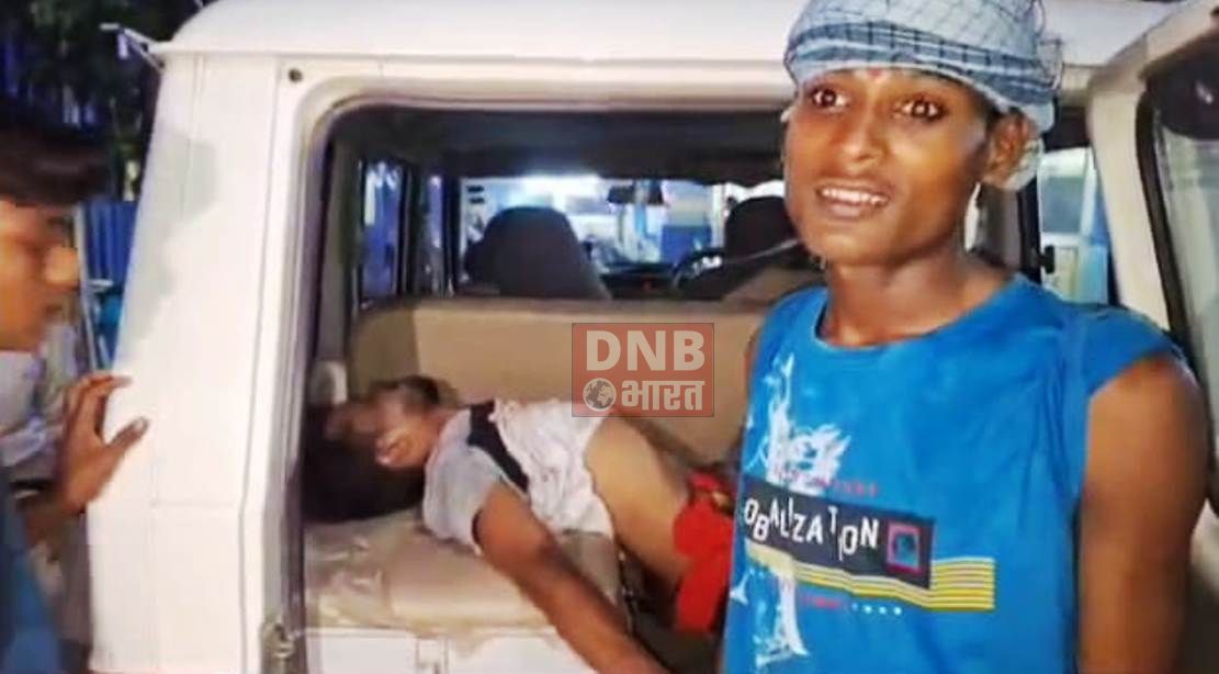 बेगूसराय में फल विक्रेता युवक को लोगों ने की पिटाई, घायल युवक को पुलिस ने अस्पताल में कराया भर्ती 2