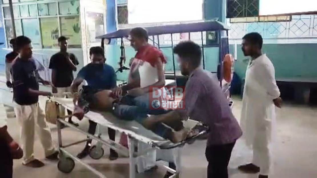 बेगूसराय में बेंखौफ अपराधियों ने एक युवक से 50 हज़ार की रंगदारी नहीं देने पर पिलर में बांधकर बेहरमी से किया पिटाई, मृत समझकर घर के समीप फेका 2