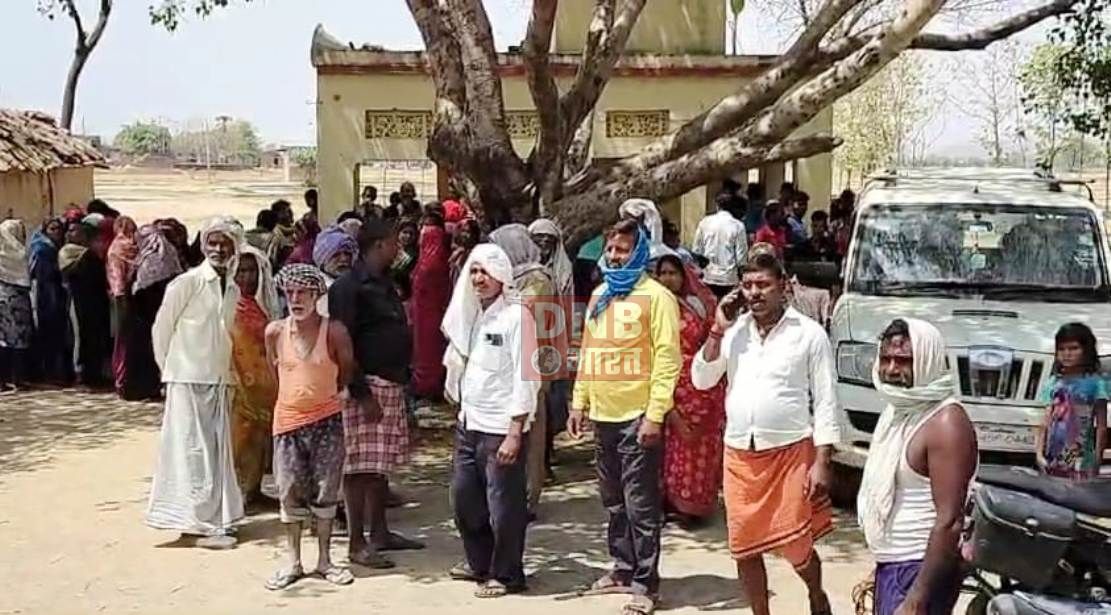 कैमूर: तालाब में नहाने के दौरान डूबने से दो बहनों की हुई मौत, गांव में मचा कोहराम, आधा घंटा बाद दोनों शव हुआ बरामद 2