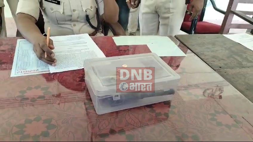 बेगूसराय पुलिस ने विगत दिनो बलिया थाना में हुई गोलीबारी मामले का किया उद्भेदन, एक देशी कट्टा, दो जिन्दा कारतूस के साथ दो आरोपी गिरफतार 2