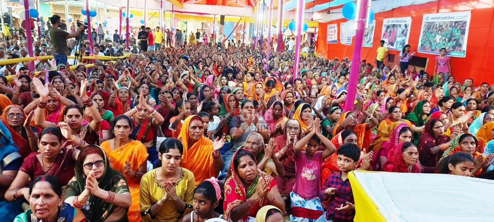 गुरु व संत के शरण में रहने से ही श्रीमद्भागवत कथा का पुण्य प्राप्त होता है- साध्वी प्राची 2