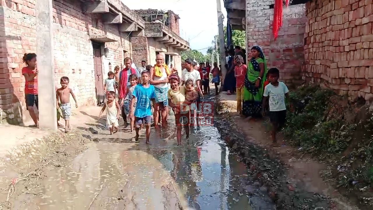 नालंदा: नाले के पानी से मुख्य मार्ग पर हुआ जलजमाव, ग्रामीणों को हो रही है परेशानी 3