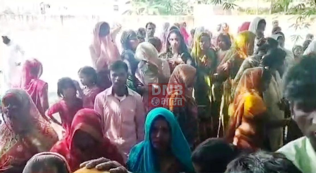 बेगूसराय में छात्रा की निर्मम हत्या के बाद अपराधियों ने शव को बासबाड़ी में लटका दिया, परिजनों में पसरा मातम् 2