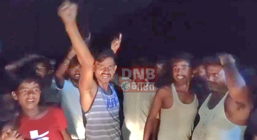 नालंदा: बिजली और पानी की समस्या को लेकर स्थानीय ग्रामीणों ने मुख सड़क मार्ग को किया जाम, जाम लगने से लगे वाहनों की लंबी कतारे 2
