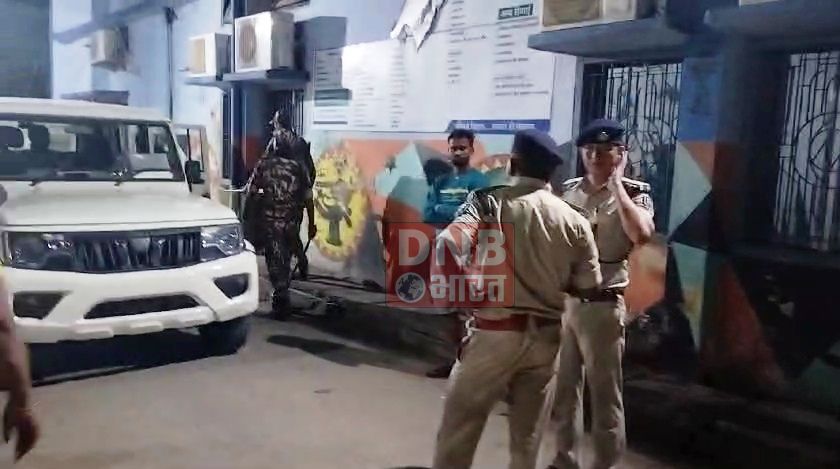 कैमूर: आपत्तिजनक नारे को लेकर एक ही समुदाय के दो पक्षों के विवाद में गोलीबारी, एक यूवक की मौत, तीन लोग घायल, BHU में चल रहा इलाज 6