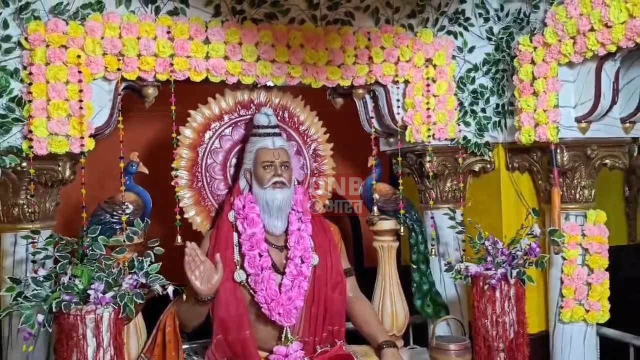 नालंदा:सात दिवसीय लंगोट मेला हुआ शुरू।बिहार सरकार के ग्रामीण विकास मंत्री श्रवण कुमार ने बाबा की समाधि पर किया लंगोट अर्पण 3