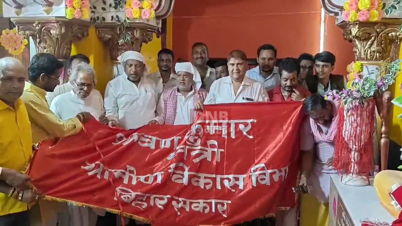 नालंदा:सात दिवसीय लंगोट मेला हुआ शुरू।बिहार सरकार के ग्रामीण विकास मंत्री श्रवण कुमार ने बाबा की समाधि पर किया लंगोट अर्पण 2
