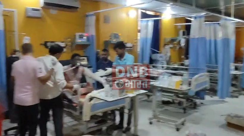 बेगुसराय में आग लगने से चार लोग बुरी तरह से झुलसे, पीड़ित ने गांव के ही असामाजिक तत्वों पर पेट्रोल छिड़ककर आग लगाने का लगाया आरोप 3