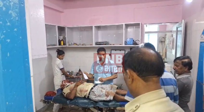तेज रफ्तार पिकअप वाहन ने मोटरसाइकिल सवार दो युवक को कुचला, दोनों युवक गंभीर रूप से घायल, सदर अस्पताल में भर्ती 3