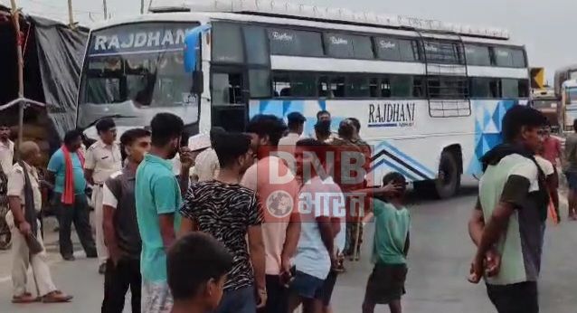 बेगूसराय में संदिग्ध अवस्था में एक युवक की दर्दनाक मौत,परिजनों ने पीट पीटकर हत्या के बाद फेकने का लगाया आरोप 4