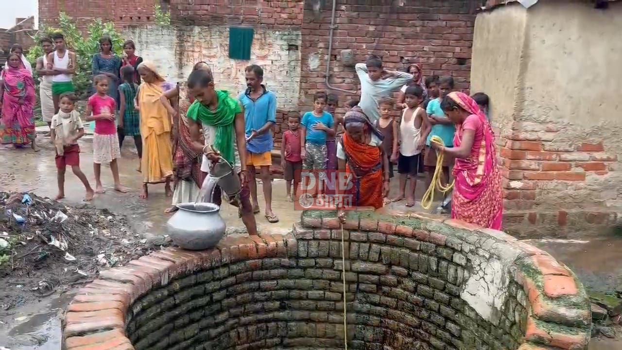 बिहार शरीफ स्मार्ट सिटी का दावा हुआ खोखला साबित, पहली बरसात में वार्ड नंबर 51बाजितपुर हुआ पानी पानी,सरकारी स्कूल में घुसा बरसात का पानी 3