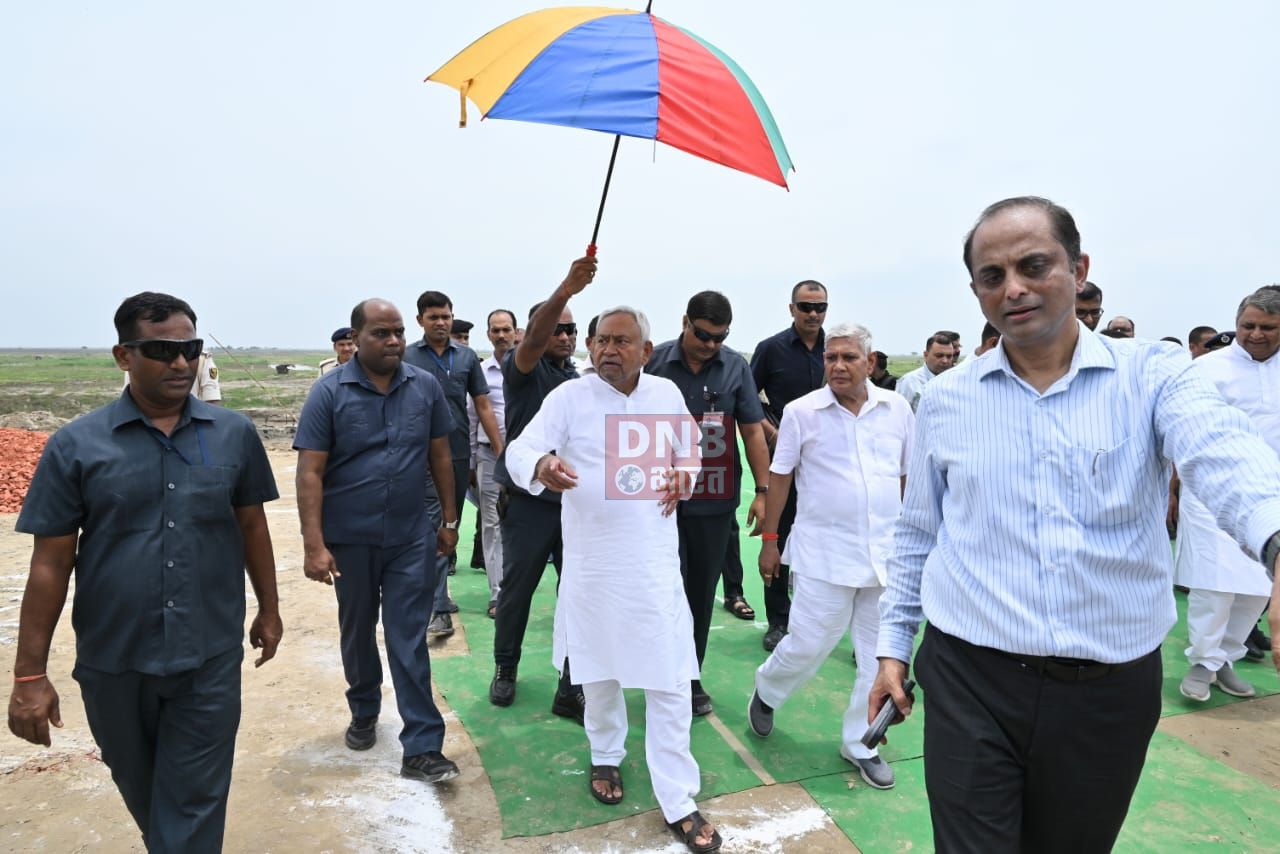 सीएम नितीश कुमार ने बख्तियारपुर के विभिन्न जगहों पर निर्माणाधीन योजनाओं का किया निरीक्षण, तेजी से कार्य पूर्ण करने का दिया निर्देश 2