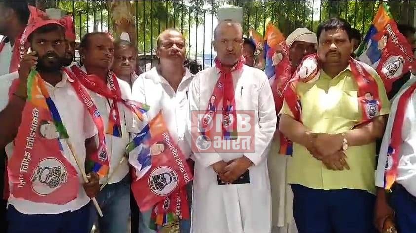 नालंदा: बिहार में बढ़ते अपराध के विरोध में महागठबंधन द्वारा शहर में निकाला गया आक्रोश मार्च 2