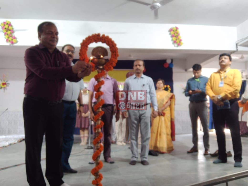 वेद प्रचार सप्ताह के माध्यम से छात्रों को अनुशासित रहने के साथ साथ दिया जा रहा है वेद शास्त्र का ज्ञान 4