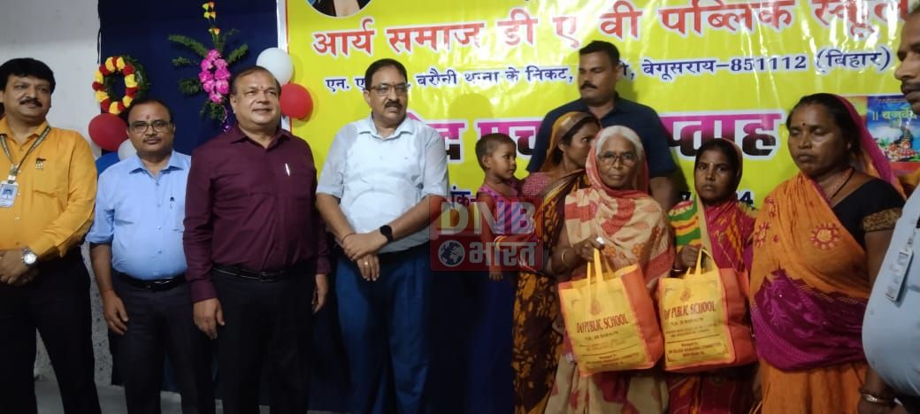 वेद प्रचार सप्ताह के माध्यम से छात्रों को अनुशासित रहने के साथ साथ दिया जा रहा है वेद शास्त्र का ज्ञान 3