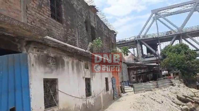 बेगूसराय के प्रसिद्ध सिमरिया गंगा धाम में अवस्थित सर्वमंगला आश्रम का अस्तित्व खतरे में, आश्रम के संरक्षक स्वामी चिदात्मन जी महाराज ने सरकार से आश्रम को बचाने की लगाई गुहार 4