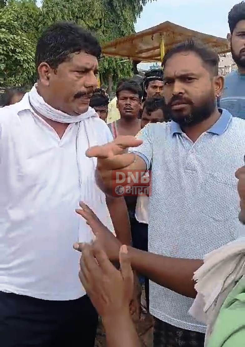 बेगूसराय नगर निगम में अतिक्रमण हटाने को लेकर मेयर प्रतिनिधि व पुर्व उप मेयर आपस में भिड़े 5