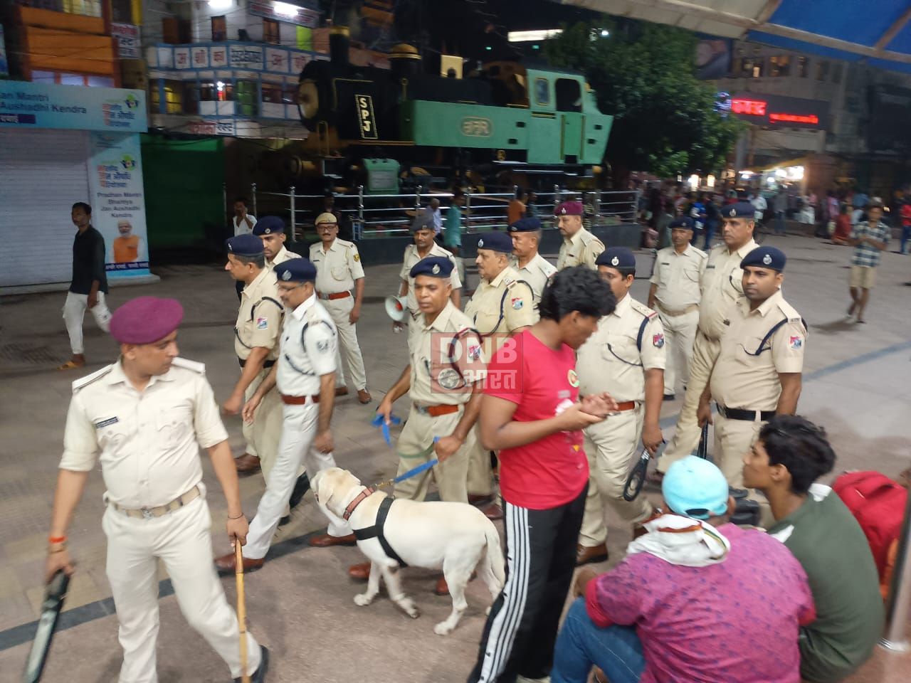 स्वतंत्रता दिवस को लेकर समस्तीपुर स्टेशन पर चलाया गया चेकिंग अभियान, डॉग स्क्वायड के साथ किया गया मॉक ड्रिल  2