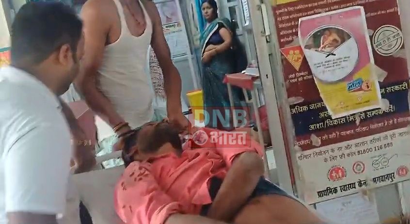 भगवानपुर थाना क्षेत्र के दहिया हनुमान मंदिर के समीप सड़क दुर्घटना में एक व्यक्ति बुरी तरह से घायल, सामाजिक कार्यकर्ताओं ने घायल को इलाज के अस्पताल में कराया भर्ती 3