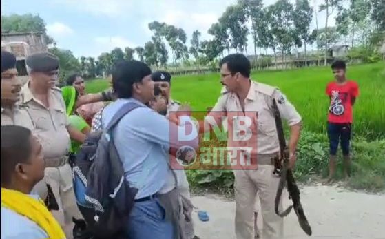 बेगूसराय पुलिस ने दिखाया वर्दी का रॉब,मामूली विवाद में दो महिला समेत एक नवालिक युवक की थाने ले जाकर उसकी बेरहमी से की पिटाई  4
