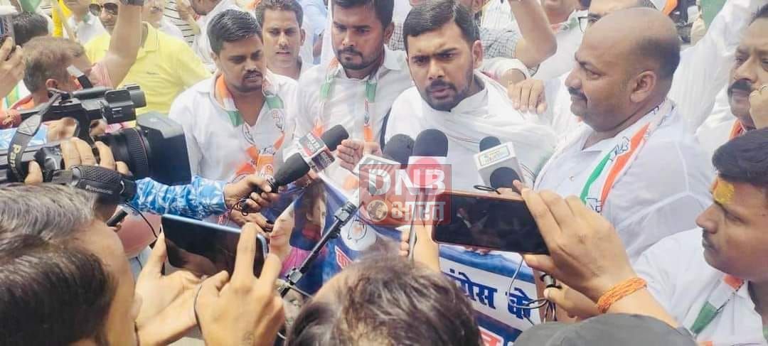 बिहार को विशेष राज्य का दर्जा समेत विभिन्न मांगो को लेकर विधान सभा का घेराव के दौरान लाठी चार्ज के बावजूद डबल इंजन की सरकार के खिलाफ सधर्ष रहेगा जारी – शिव प्रकाश गरीब दास 2